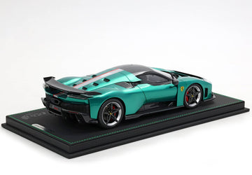Ferrari F80 carbon optional Green Jewel - bicolor wheels silver and carbon - P18253F1