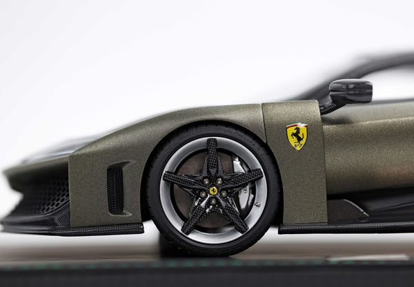 Ferrari F80 carbon optional Verde Masoni Opaco - bicolor wheels carbon and silver - P18253I1