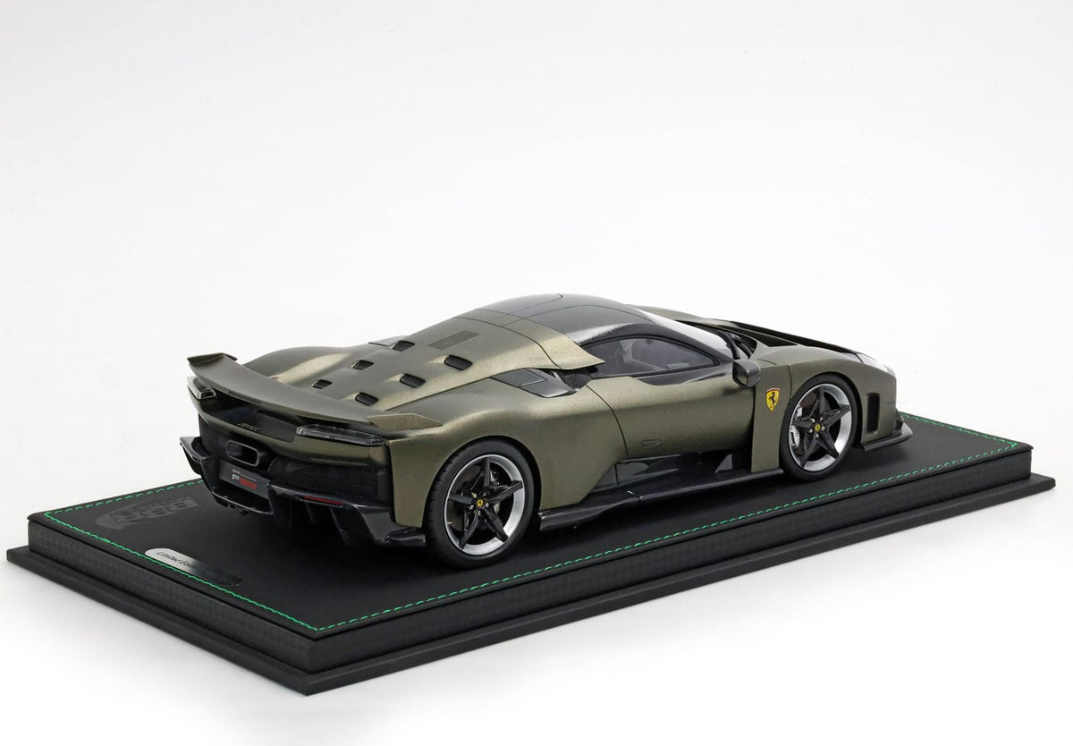 Ferrari F80 carbon optional Verde Masoni Opaco - bicolor wheels carbon and silver - P18253I1