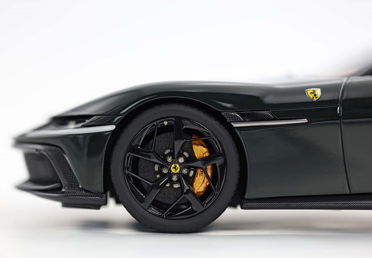 1:18 BBR Ferrari 12Cilindri Panoramic roof British Green - P18254H