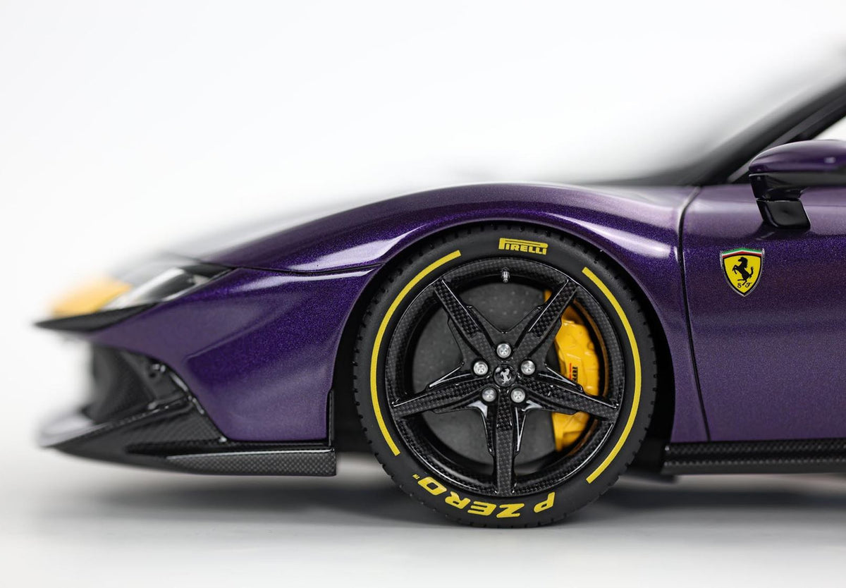 1:18 Ferrari 849 Testarossa Assetto Fiorano Viola Hong Kong e striscia gialla - P18276E