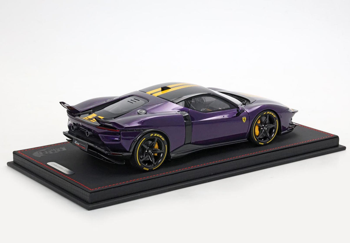 1:18 Ferrari 849 Testarossa Assetto Fiorano Viola Hong Kong e striscia gialla - P18276E