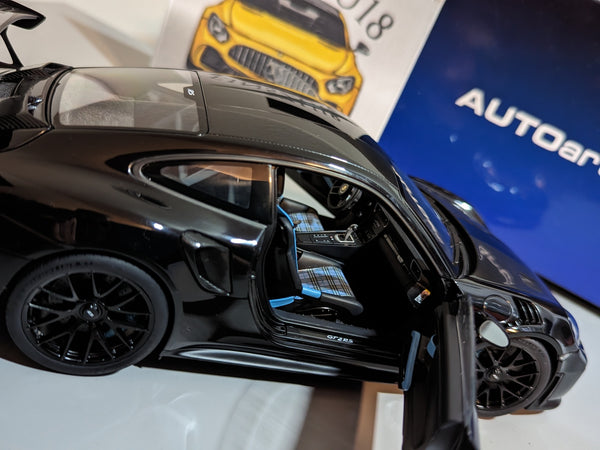 Porsche 911 (991.2) GT2 RS Weissach Package (EINSZU18 - 1 of 1)