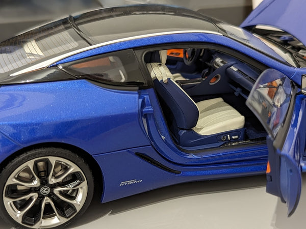 Toyota Lexus LC500h Hybrid Morpho Blue (Dealer Edition)