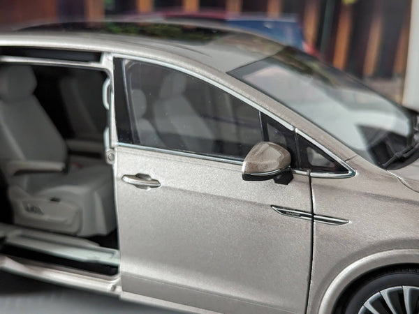 VW Viloran Goldbeige Metallic