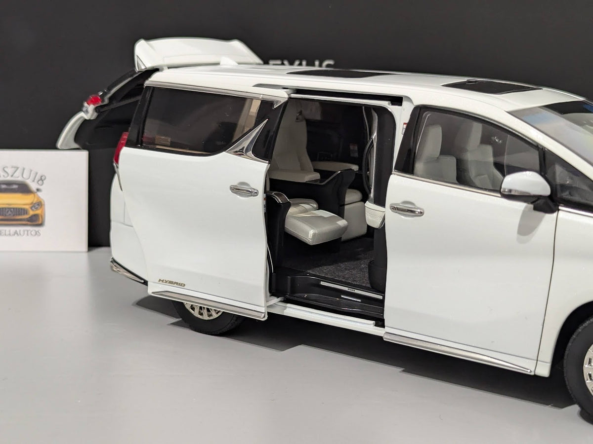Lexus LM300h White Metallic
