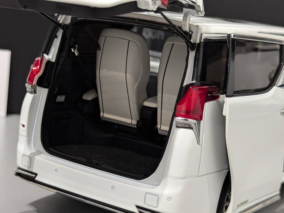 Lexus LM300h White Metallic