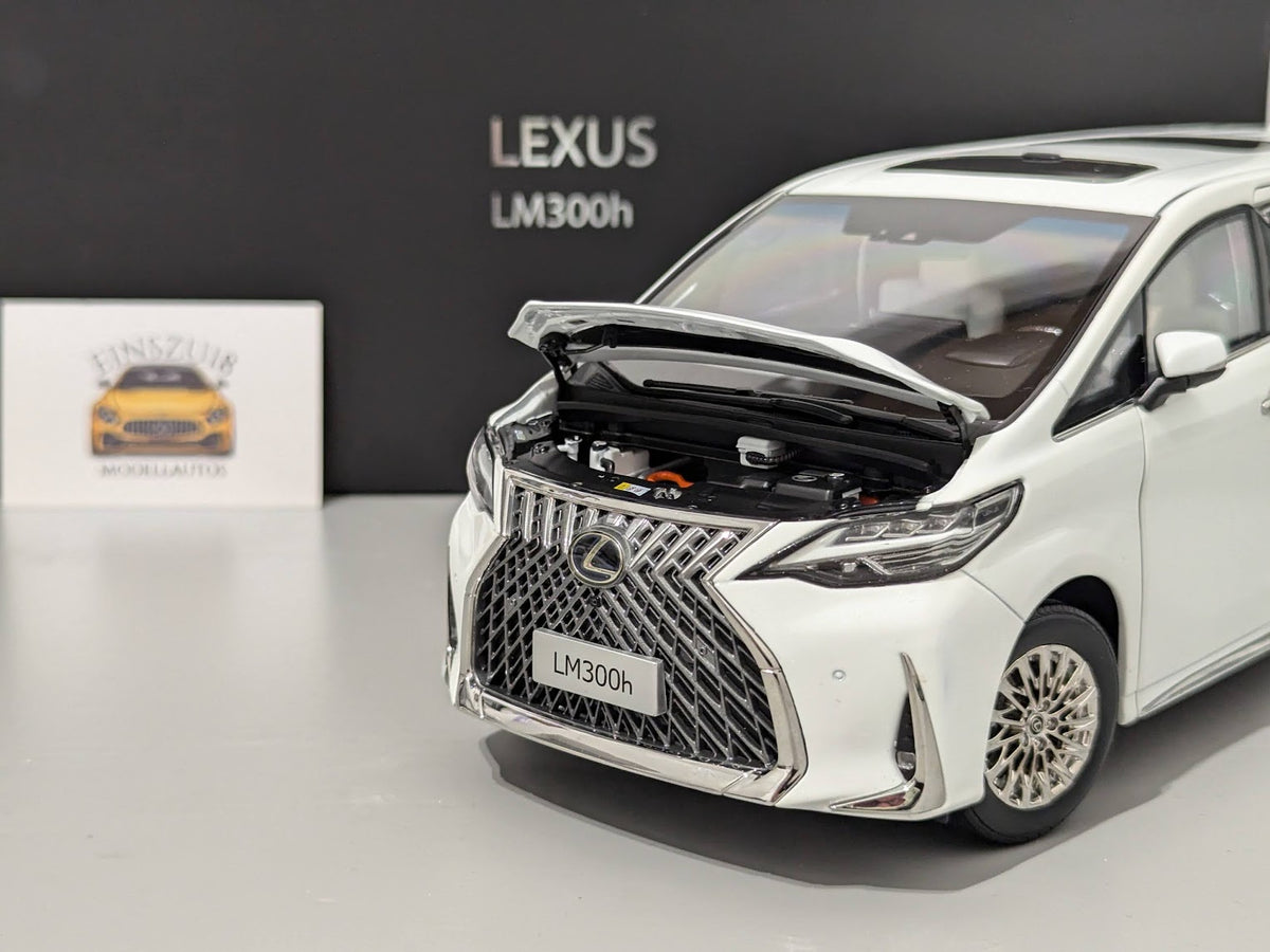 Lexus LM300h White Metallic