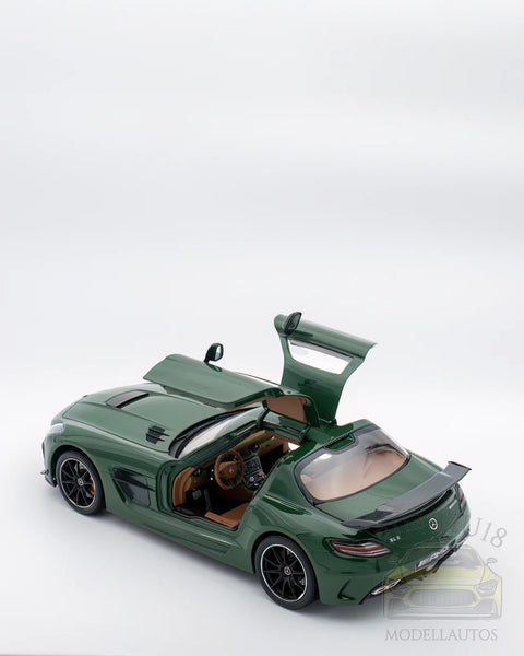 Mercedes-Benz SLS AMG Black Series 2013 Irish Green - 110033027