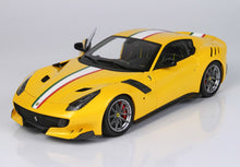 Carregar imagem no visualizador da galeria, Ferrari F12 TDF 2016 Giallo Tristrato Italian Flag
