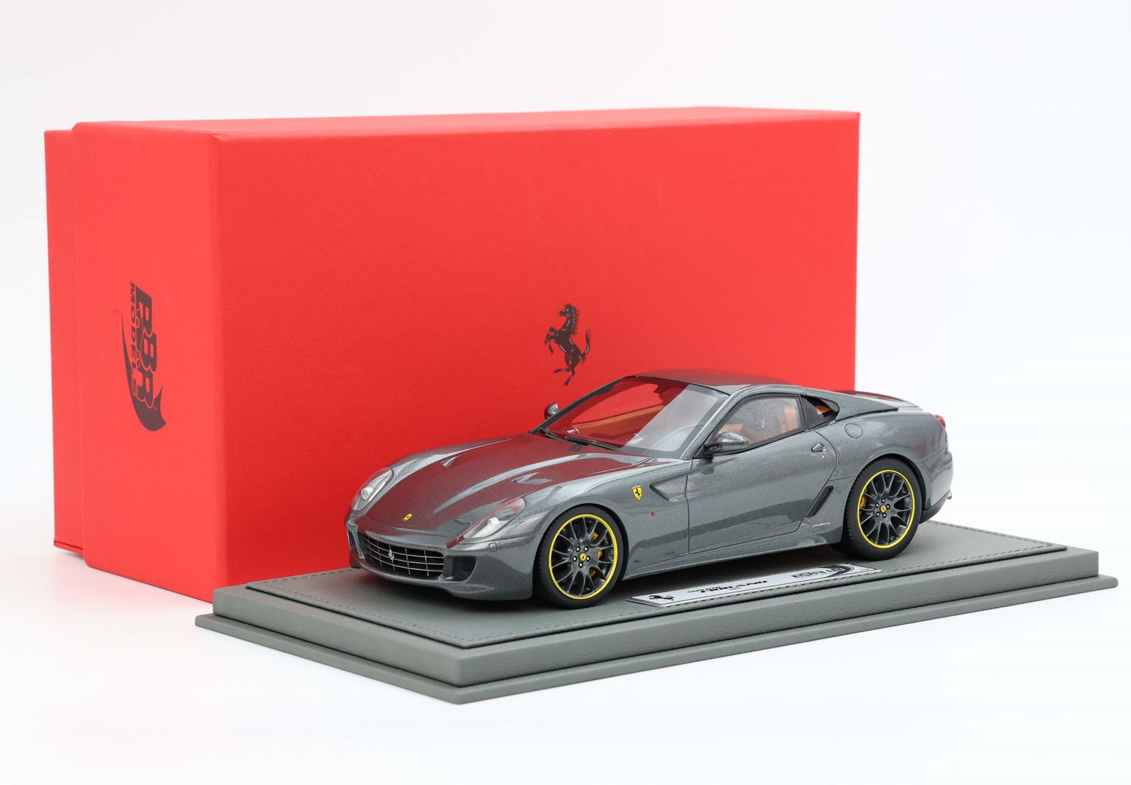 Ferrari 599 GTB Fiorano 2006 Automatic Gear Silverstone Grey / Interior Cuoio