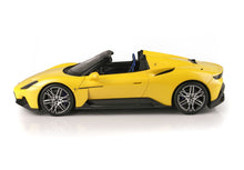 Lade das Bild in den Galerie-Viewer, Maserati MC20 Cielo Yellow Genio
