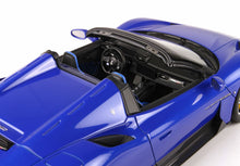 Lade das Bild in den Galerie-Viewer, Maserati MC20 Cielo Blue Infinito
