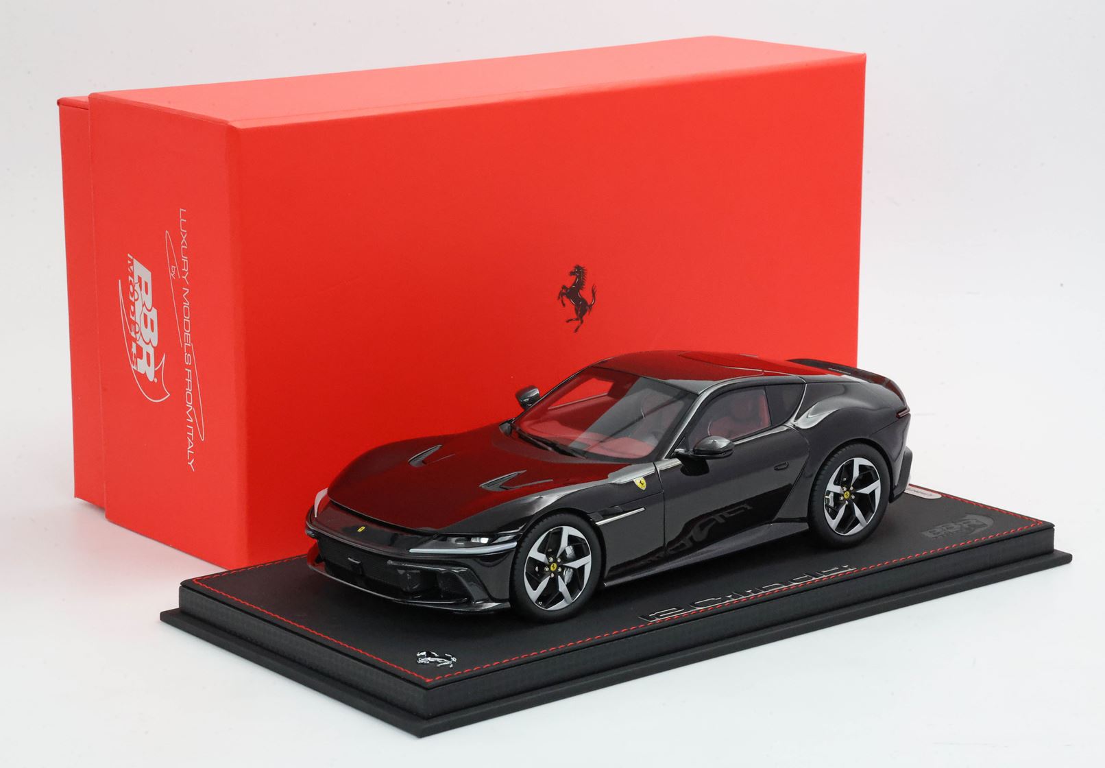 Ferrari 12Cilindri Coupé Purosangue Black