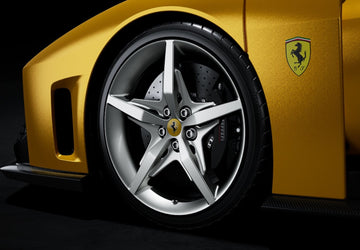 Ferrari F80 Carbon Optional Three Layer Yellow / Silver Wheels