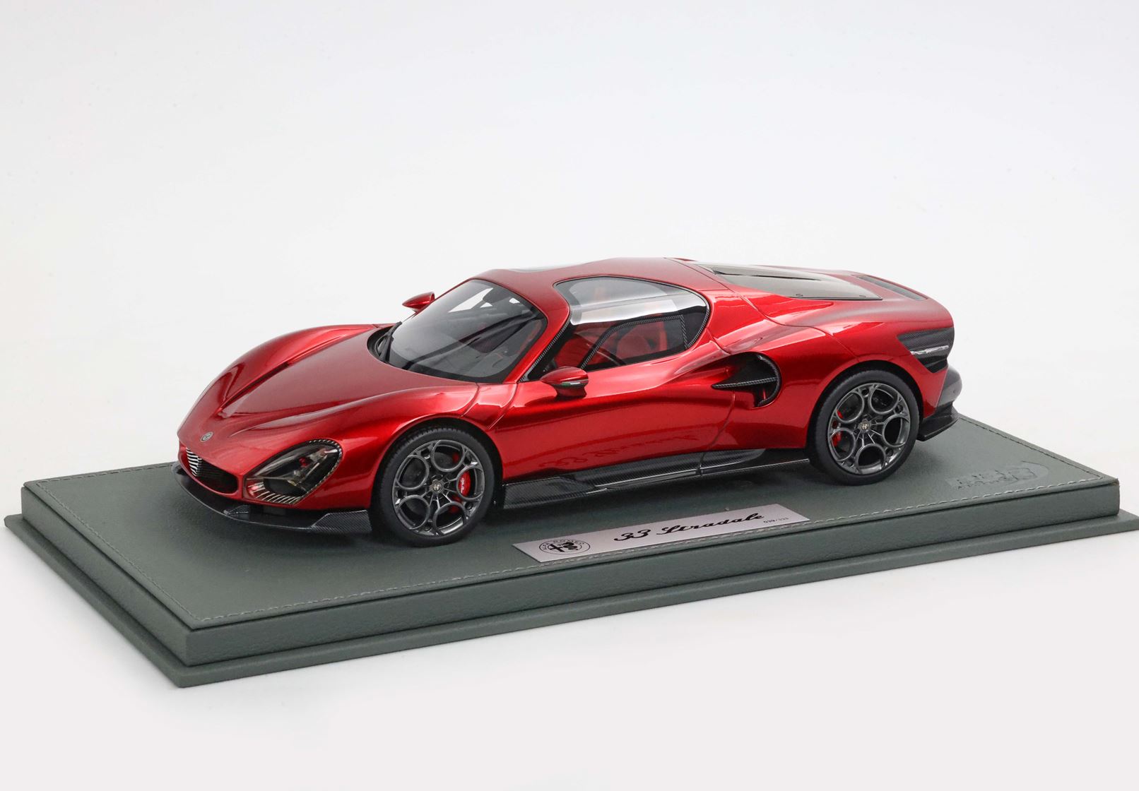Alfa Romeo 33 Stradale Red Villa D’Este - P18264A
