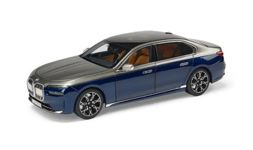 BMW i7 Oxidgrau/ Tansanitblau