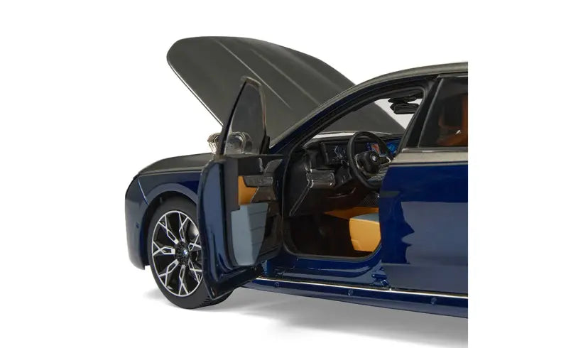 BMW i7 Oxidgrau/ Tansanitblau