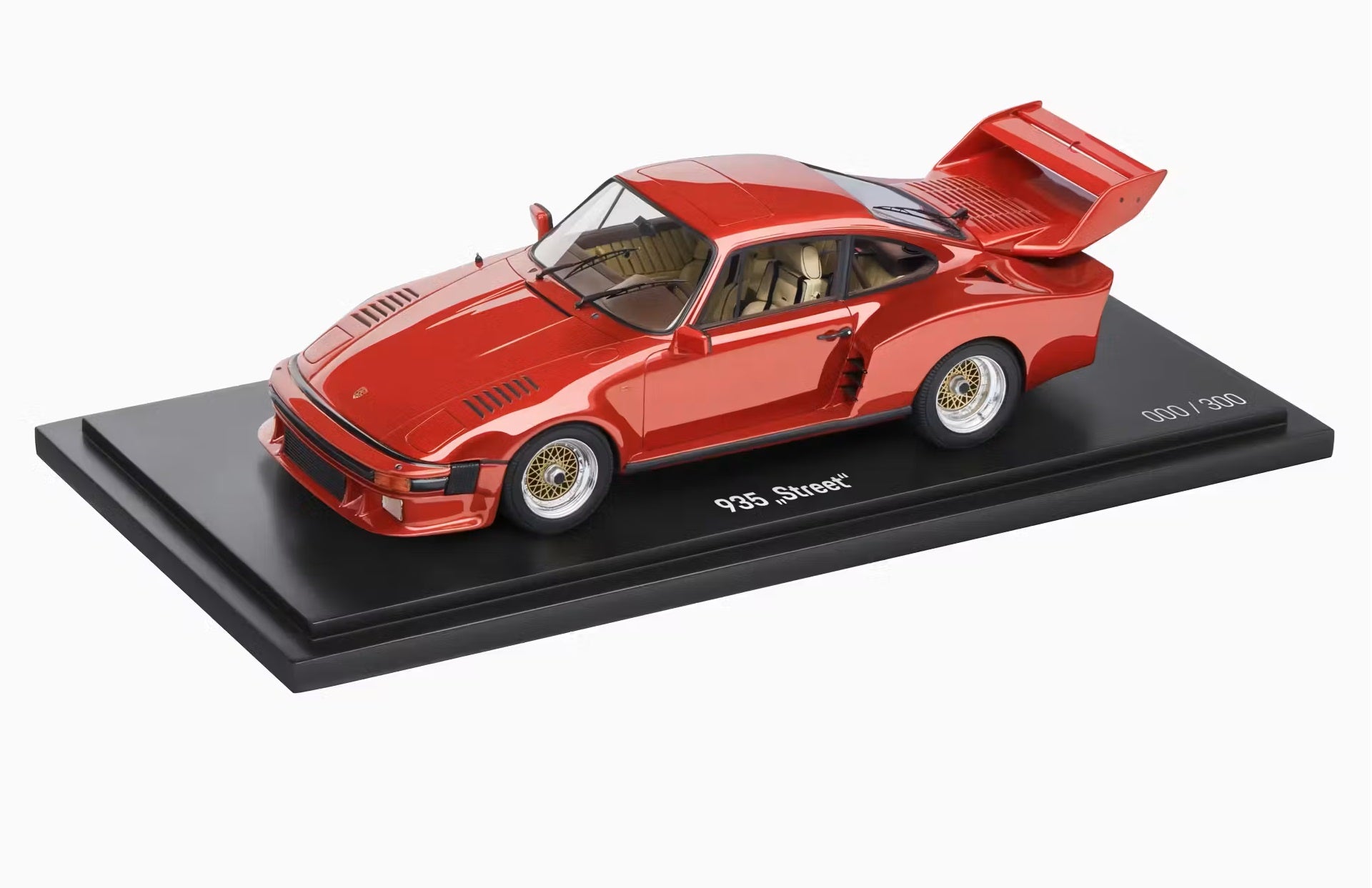 Porsche 935 "Street" 1983 Mansour Ojjeh Brilliantrot WAP0210890PTAG