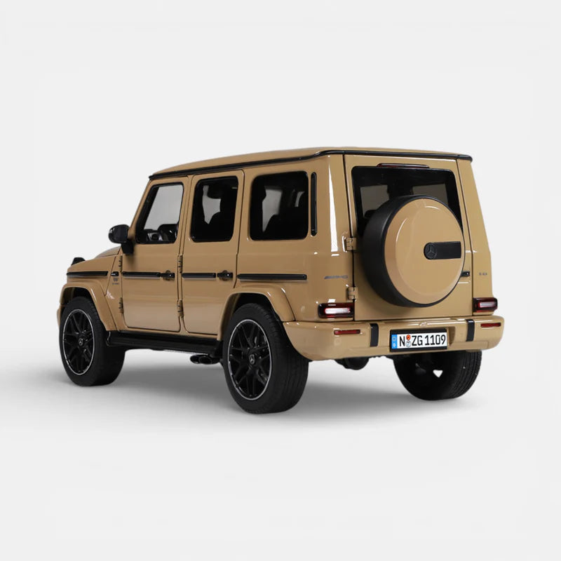 Mercedes-AMG G63 W465 Polar White / Desert Sand
