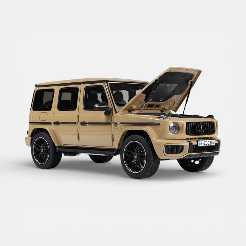 Mercedes-AMG G63 W465 Polar White / Desert Sand