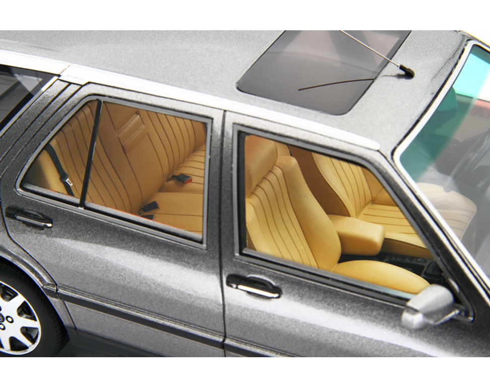 1:18 Lancia Thema Station Wagon T.D. 1988-92 LM217D Grau
