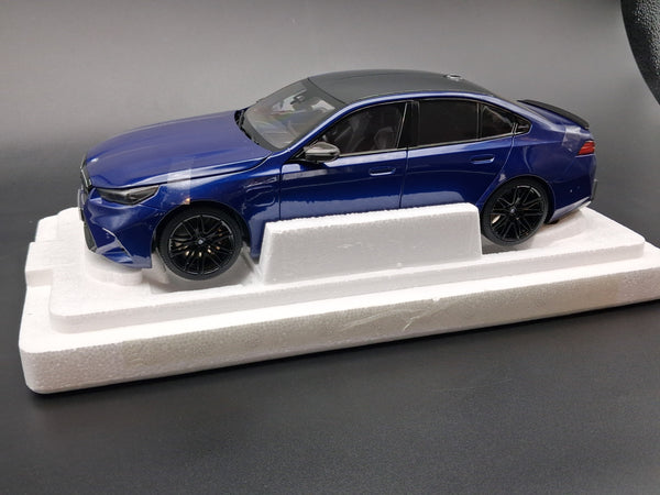 BMW M5 2024 Blue Metallic (All Open) - 110023802