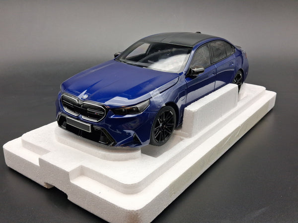 BMW M5 2024 Blue Metallic (All Open) - 110023802