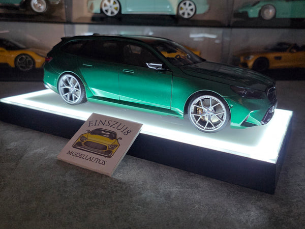 1 of 1  Minichamps BMW M5 Touring 2024 Green Metallic - HRE Wheels Silver - 110023902