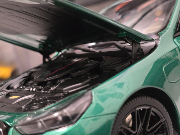 BMW M5 Touring 2024 Green Metallic (All Open)
