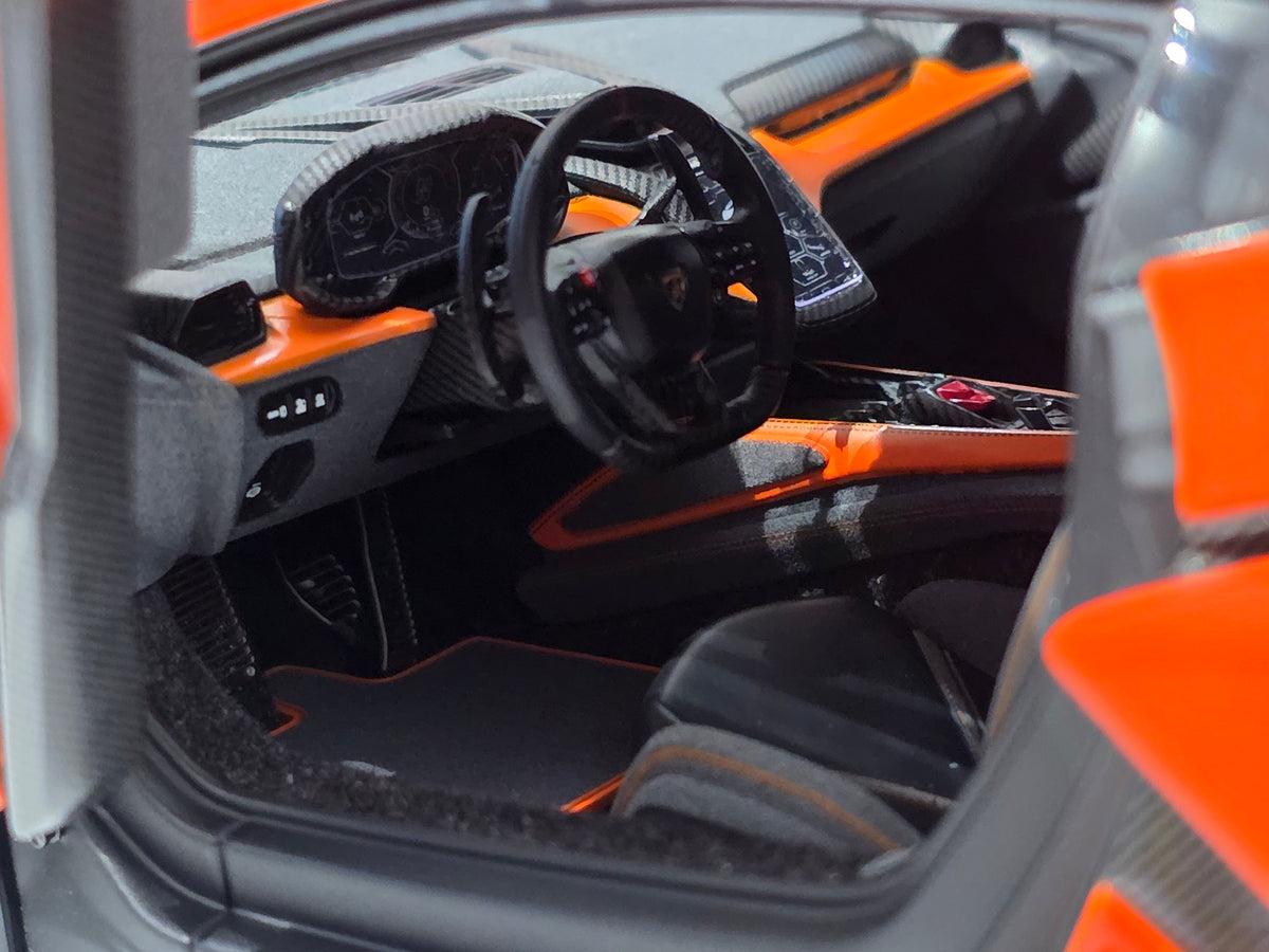1:18 LCD Models - 2023 Lamborghini Revuelto Hybrid Orange LCD18026-OR