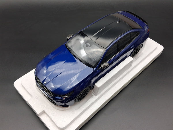 BMW M5 2024 Blue Metallic (All Open) - 110023802