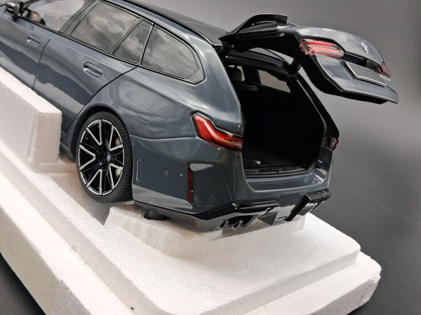 BMW M5 Touring 2024 Grey Metallic (All Open) - 110023901
