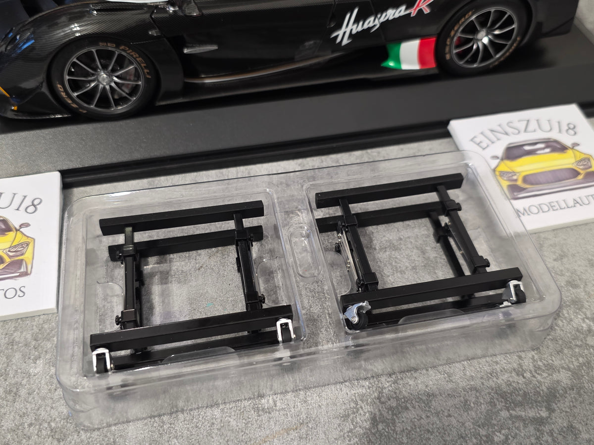 LCD Haubenhalter für 1:18 Modelle mit abnehmbaren Hauben