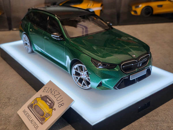 1 of 1  Minichamps BMW M5 Touring 2024 Green Metallic - HRE Wheels Silver - 110023902