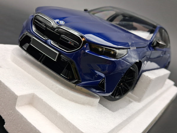 BMW M5 2024 Blue Metallic (All Open) - 110023802
