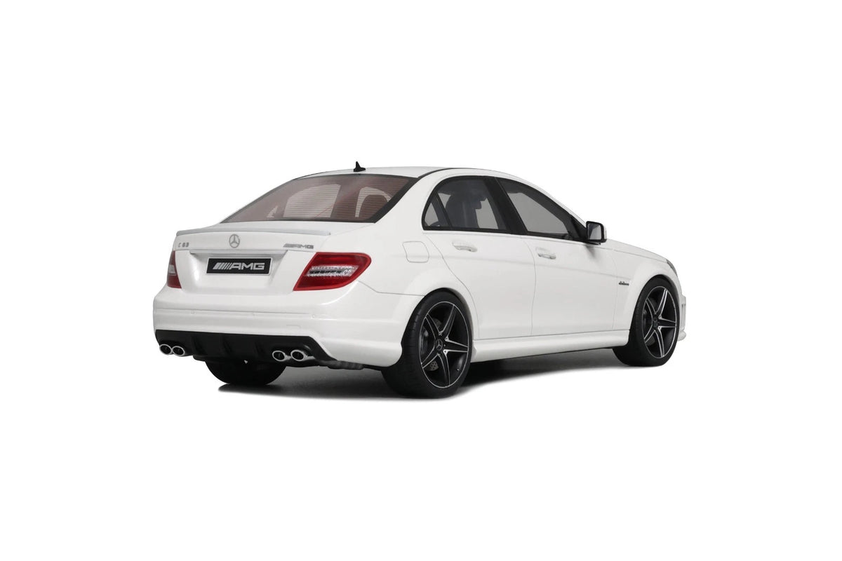 Mercedes-Benz C63 AMG 2007 Diamond White