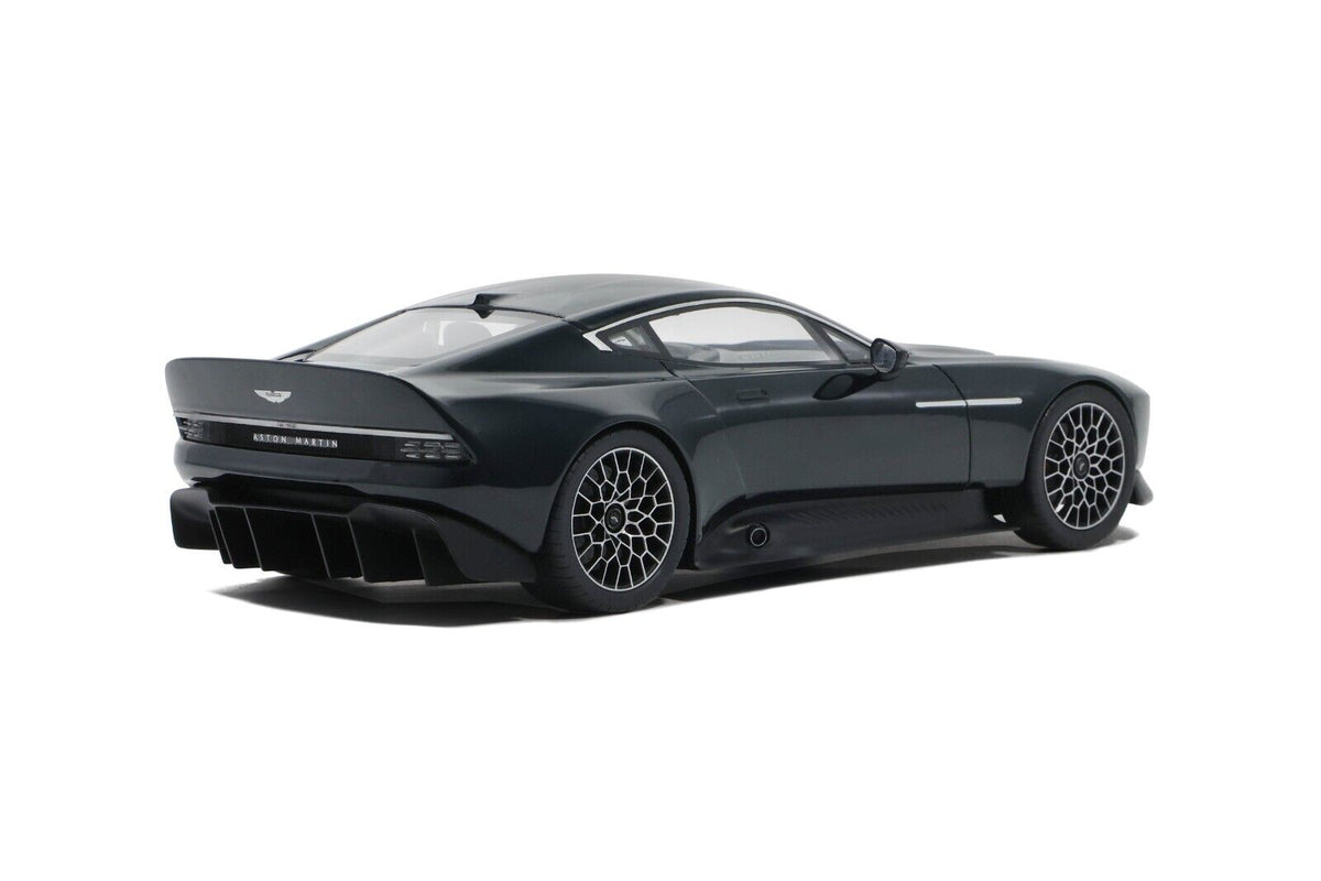 Aston Martin Victor Pentland Green 2021 - GT428