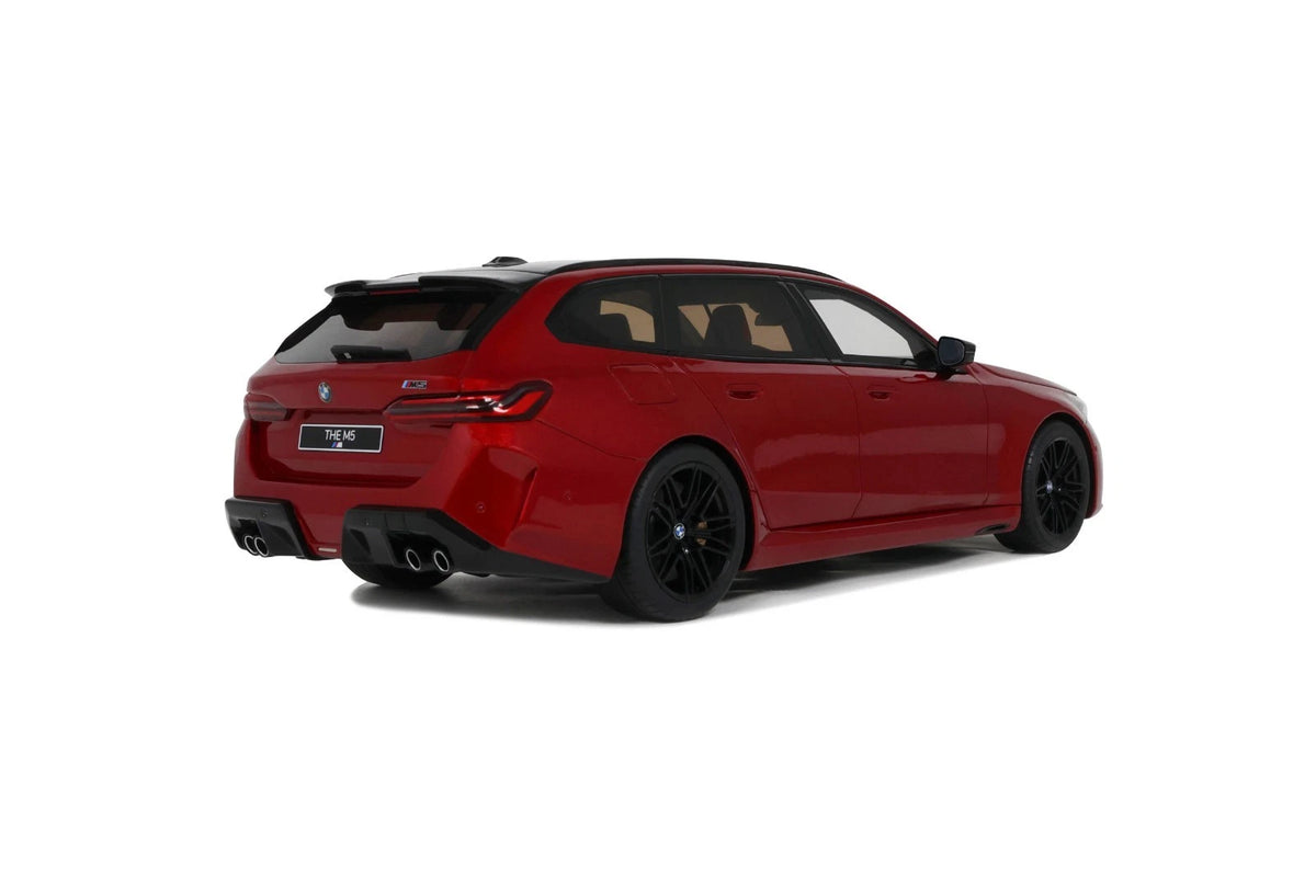 BMW M5 Touring 2025 Fire Red