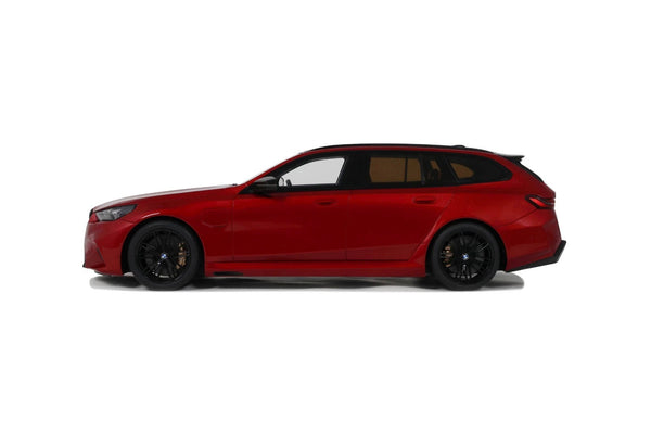 BMW M5 Touring 2025 Fire Red