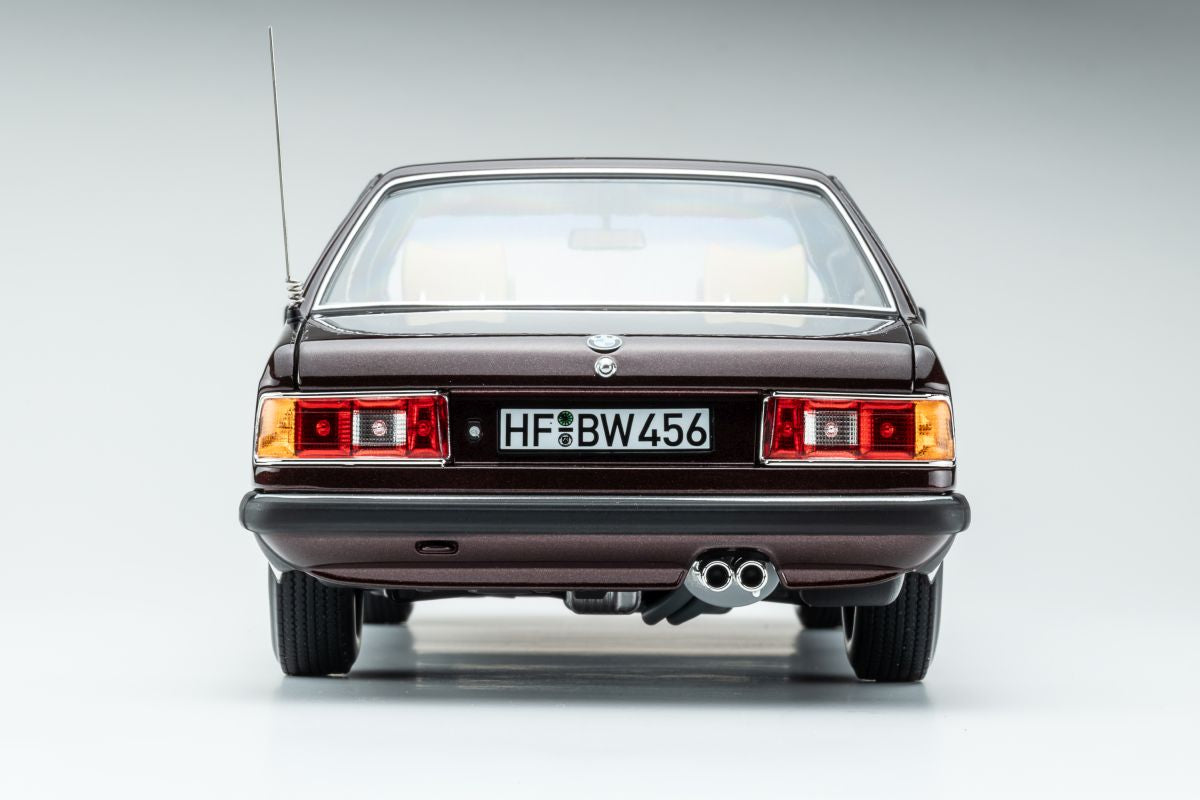 BMW 745i E23 (1984) - 18023000 / 18023001 / 18023002