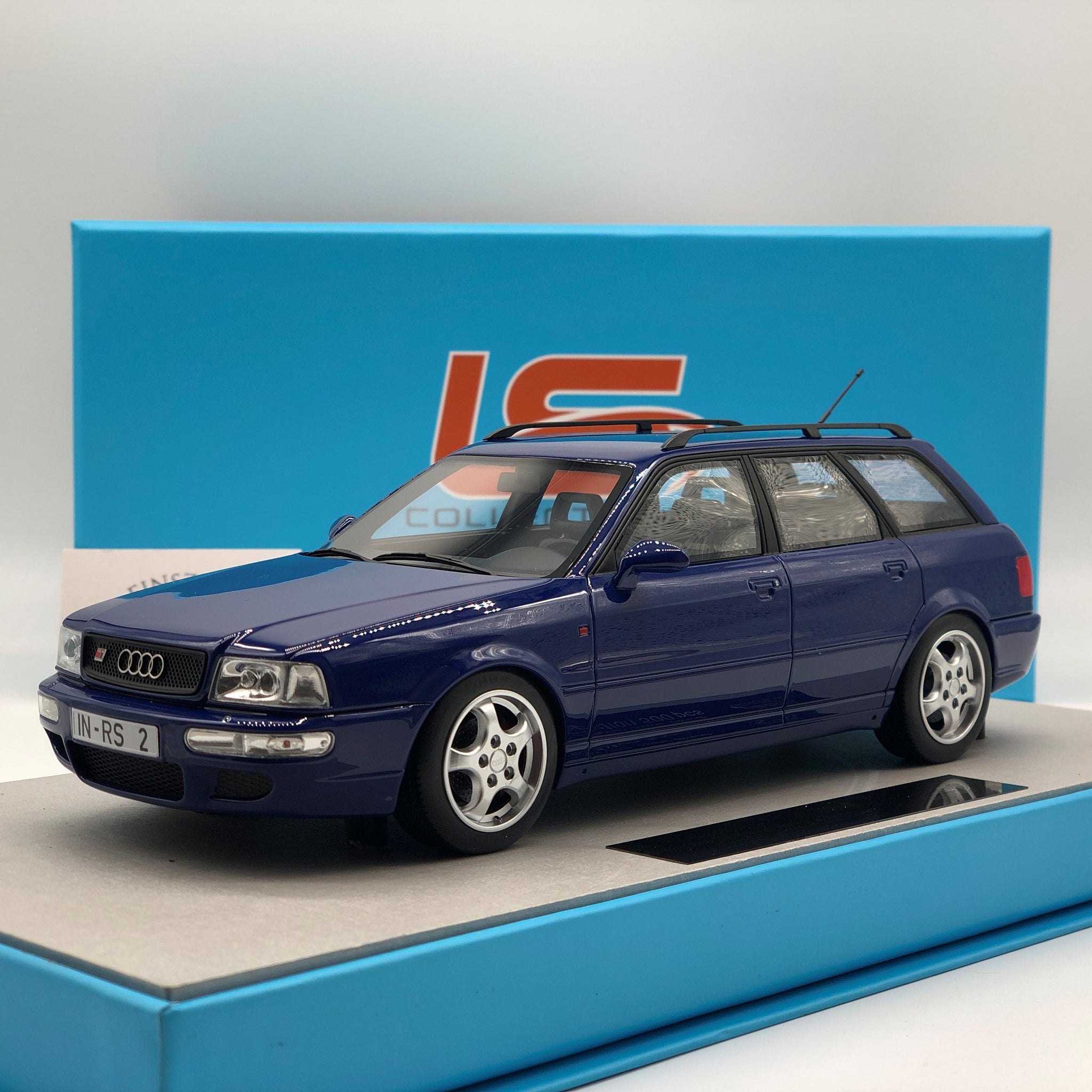 Audi RS2 Blau