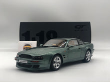 Lade das Bild in den Galerie-Viewer, Aston Martin V8 Vantage 1993
