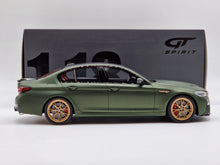 Lade das Bild in den Galerie-Viewer, BMW M5 CS (F90) Frozen Deep Green Metallic

