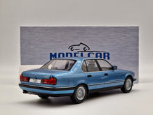 Cargar imagen en el visor de la galería, BMW 730i (E32) 1992 Metallic Hellblau
