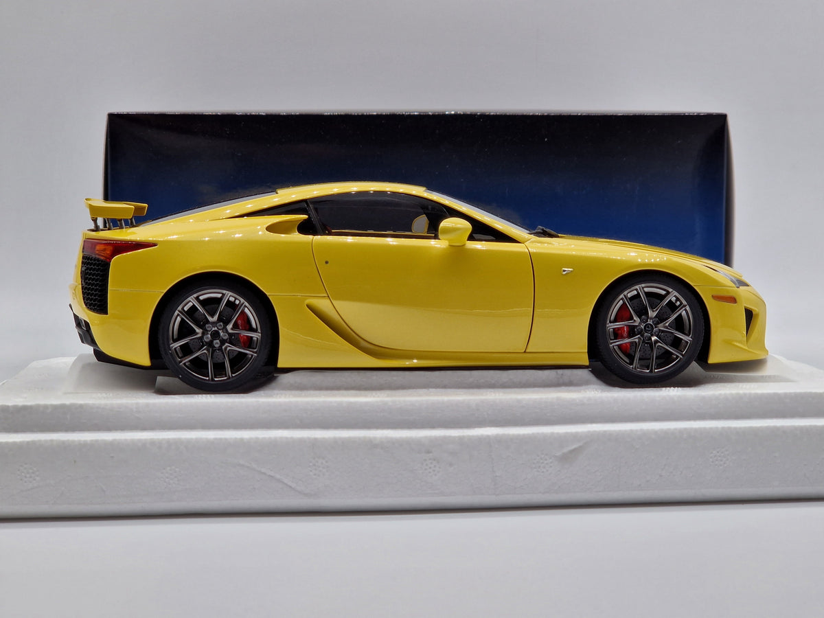 Lexus LFA 2010 Pearl Yellow