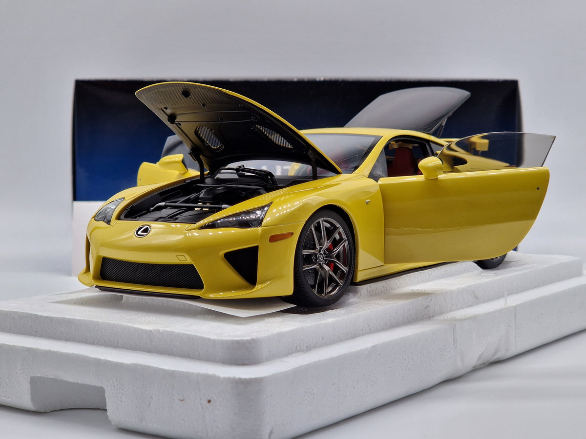 Lexus LFA 2010 Pearl Yellow