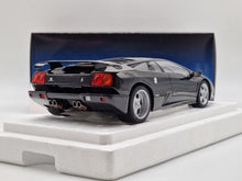 Carregar imagem no visualizador da galeria, Lamborghini Diablo SE30 Deep Black Metallic
