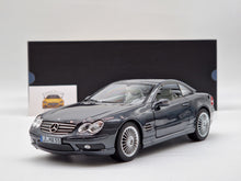 Lade das Bild in den Galerie-Viewer, Mercedes SL 55 AMG (R230) Obsidian Black
