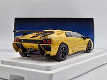 Cargar imagen en el visor de la galería, Lamborghini Diablo SV-R Superfly Yellow
